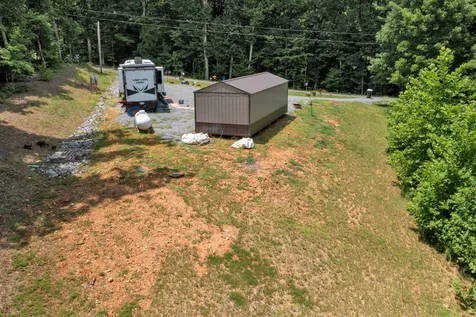 226 Skip Jack Lane Cadiz KY 42211