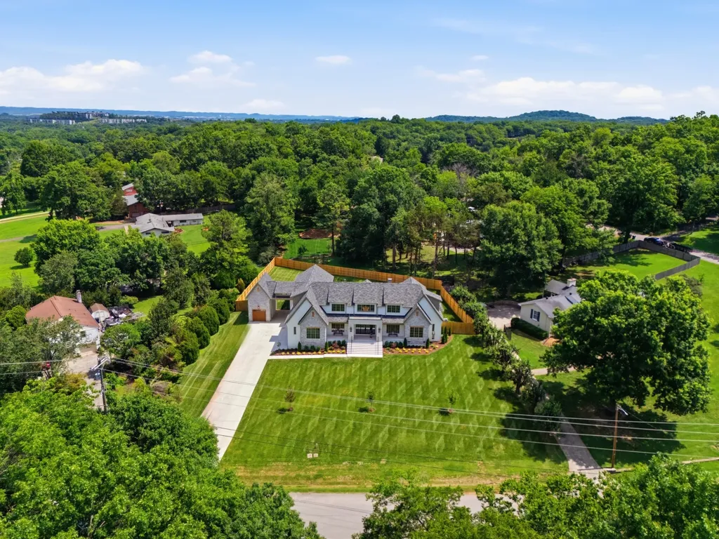 6544 Brownlee Drive Nashville TN 37205