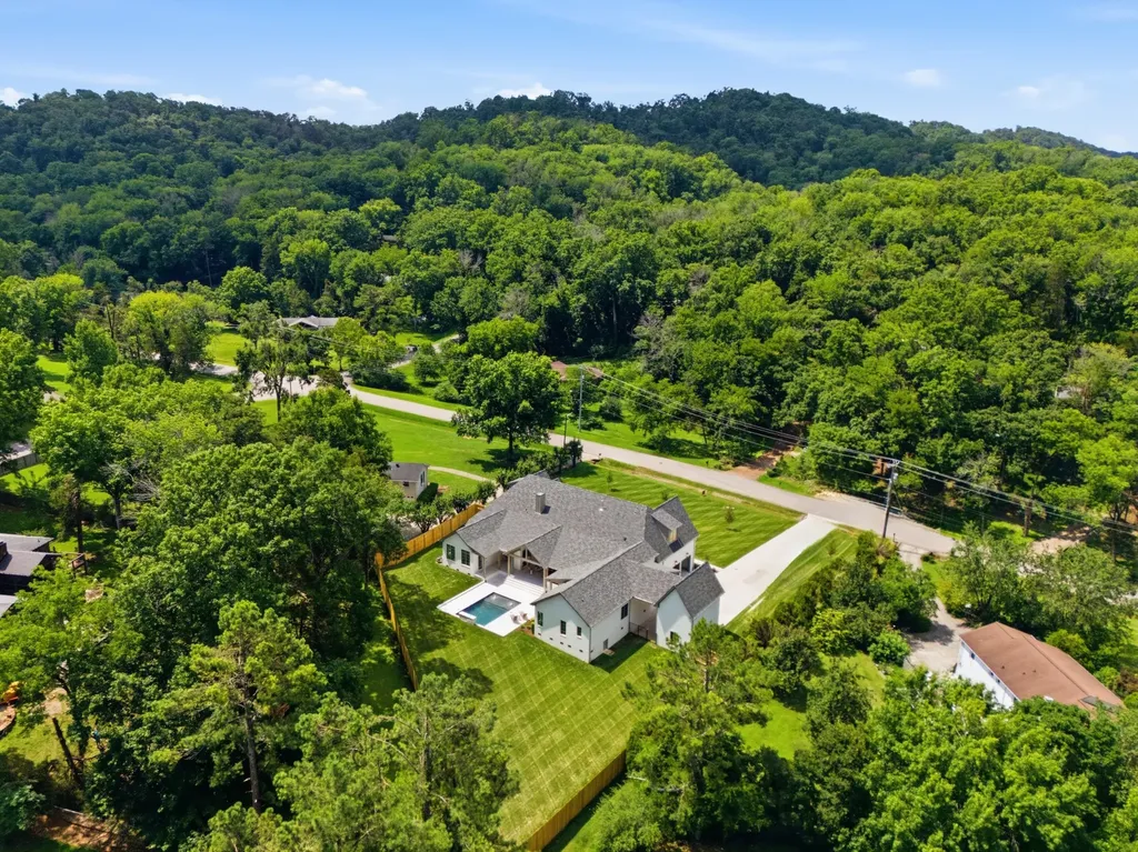 6544 Brownlee Drive Nashville TN 37205