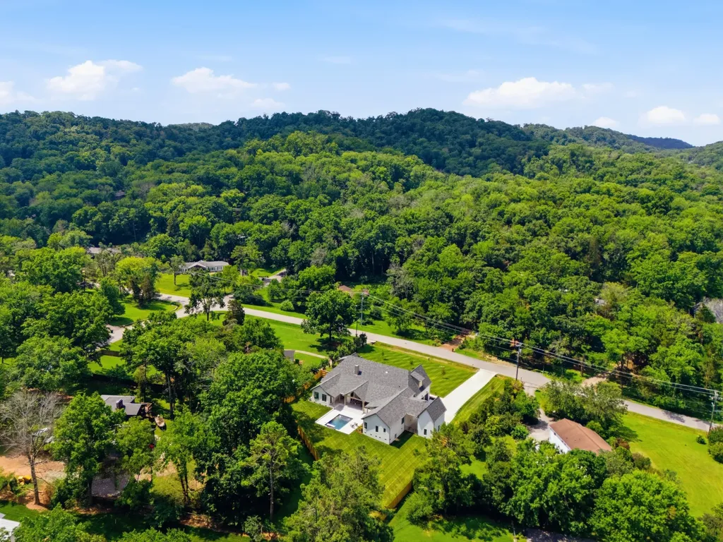 6544 Brownlee Drive Nashville TN 37205