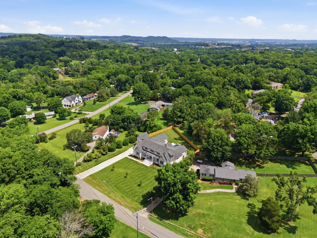 6544 Brownlee Drive Nashville TN 37205