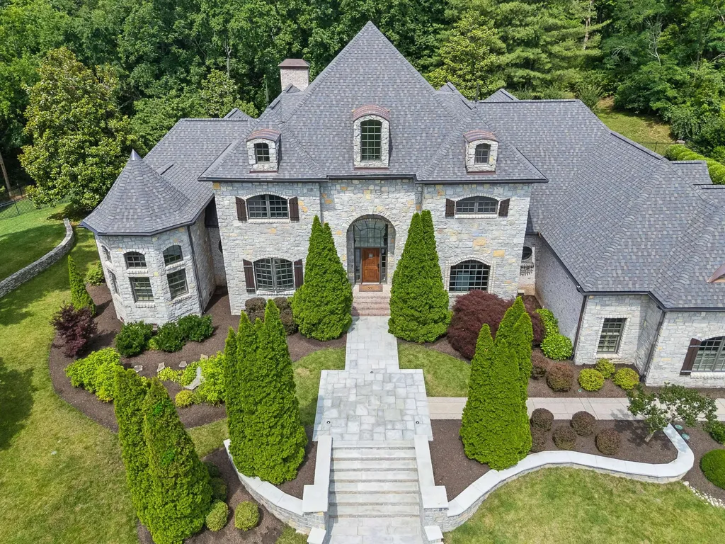 1008 Monroe Lane Brentwood TN 37027