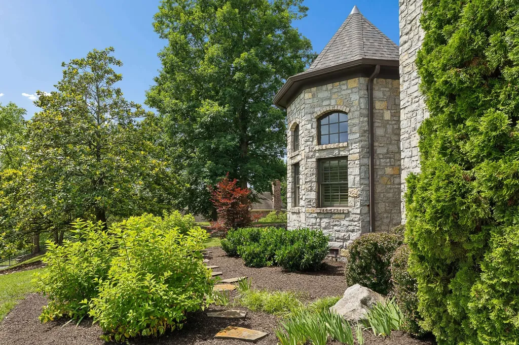 1008 Monroe Lane Brentwood TN 37027