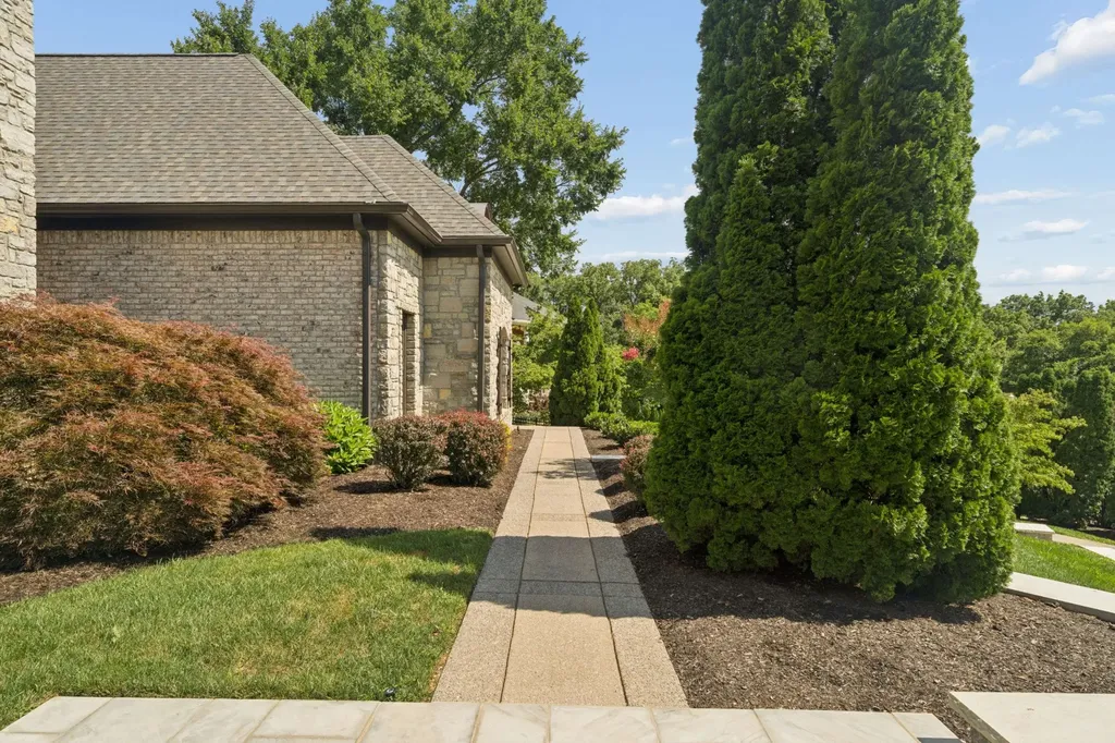 1008 Monroe Lane Brentwood TN 37027