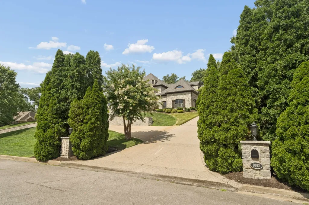 1008 Monroe Lane Brentwood TN 37027