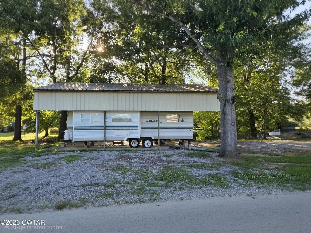 431 Pevahouse Camp Circle Decaturville TN 38329