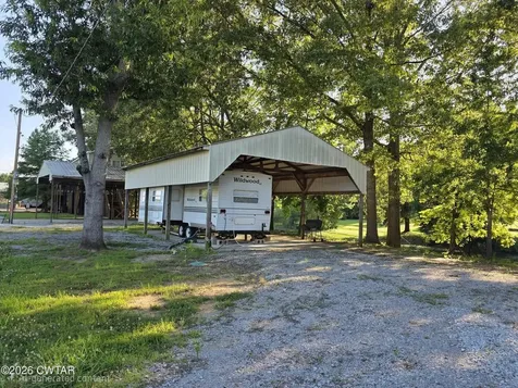 431 Pevahouse Camp Circle Decaturville TN 38329