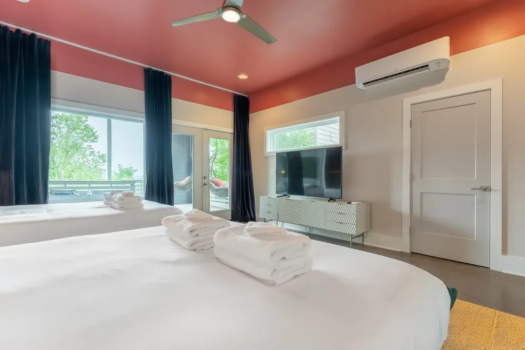24 Fern Avenue Nashville TN 37207