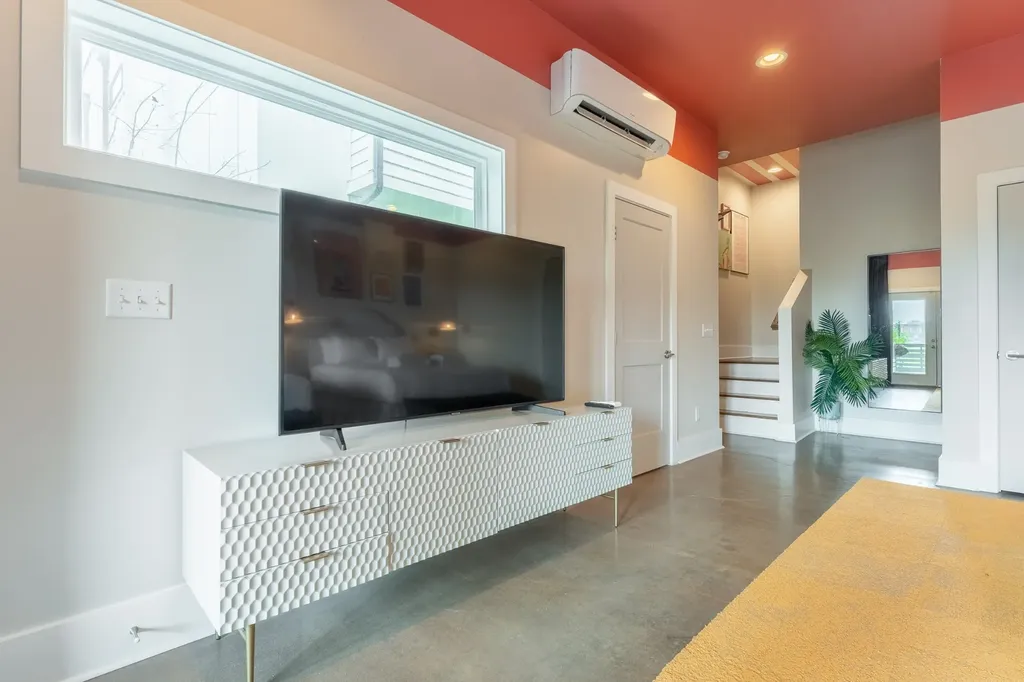24 Fern Avenue Nashville TN 37207