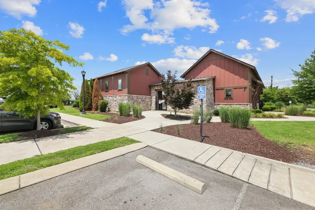 8016 Craighead Drive Lebanon TN 37087