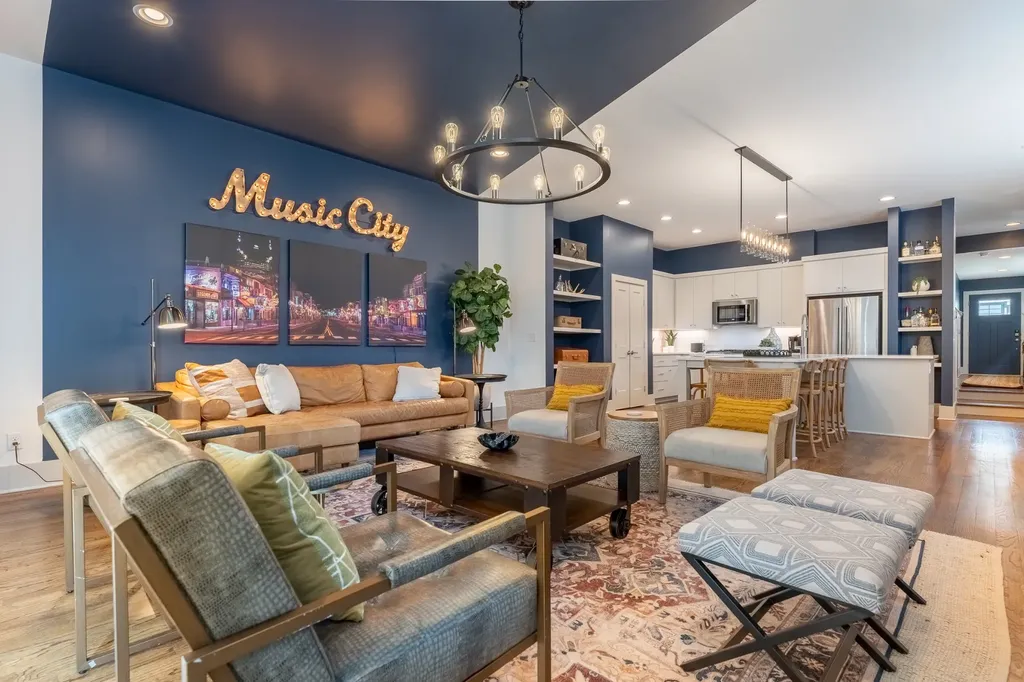 22 Fern Avenue Nashville TN 37207