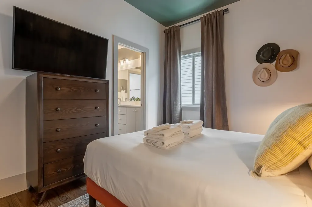 22 Fern Avenue Nashville TN 37207