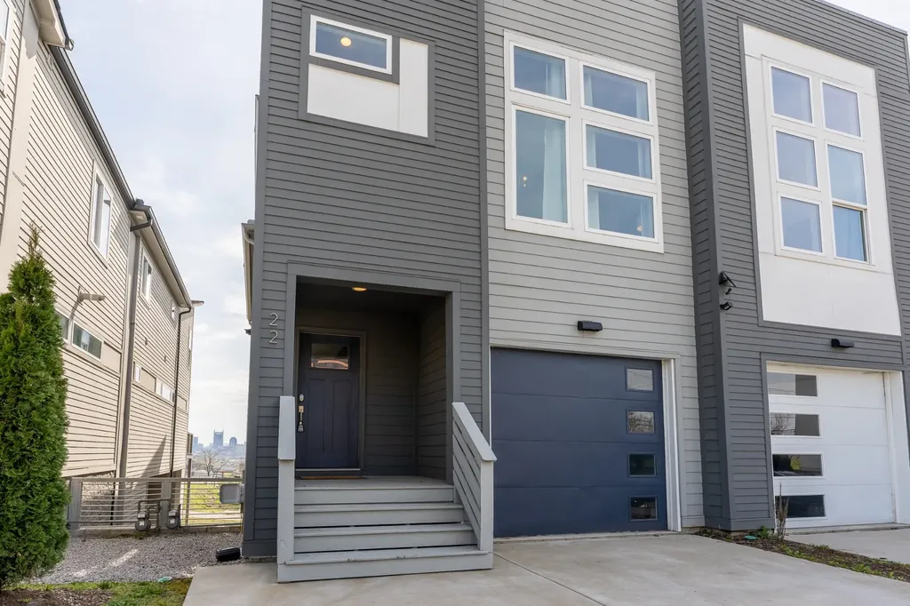 22 Fern Avenue Nashville TN 37207