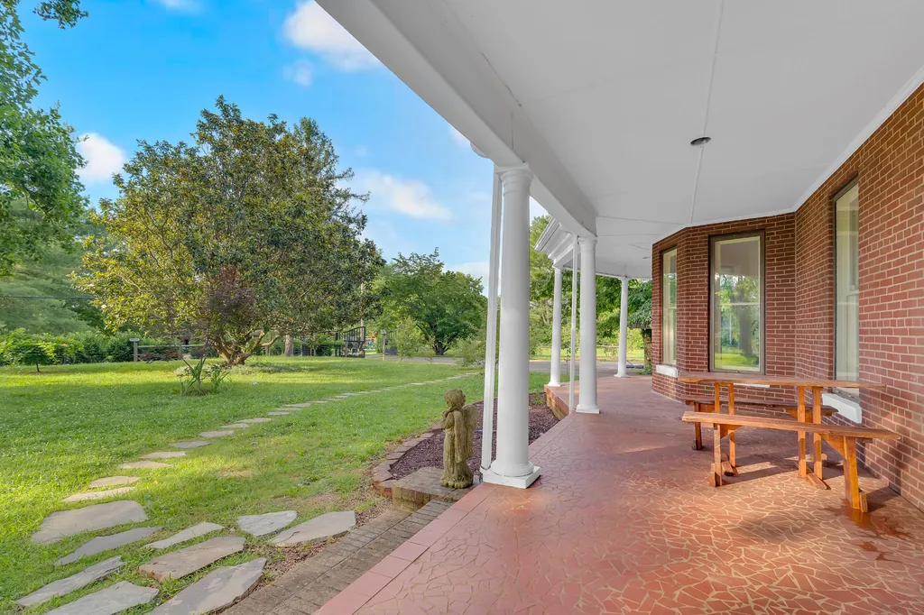 412 E Petty Lane Winchester TN 37398