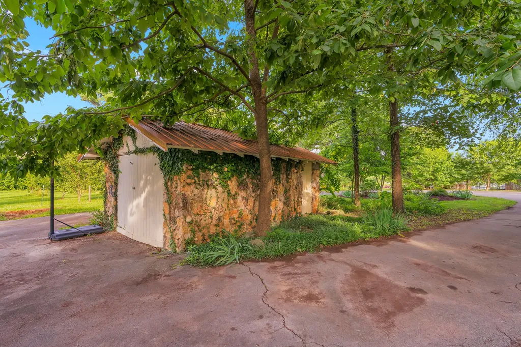 412 E Petty Lane Winchester TN 37398