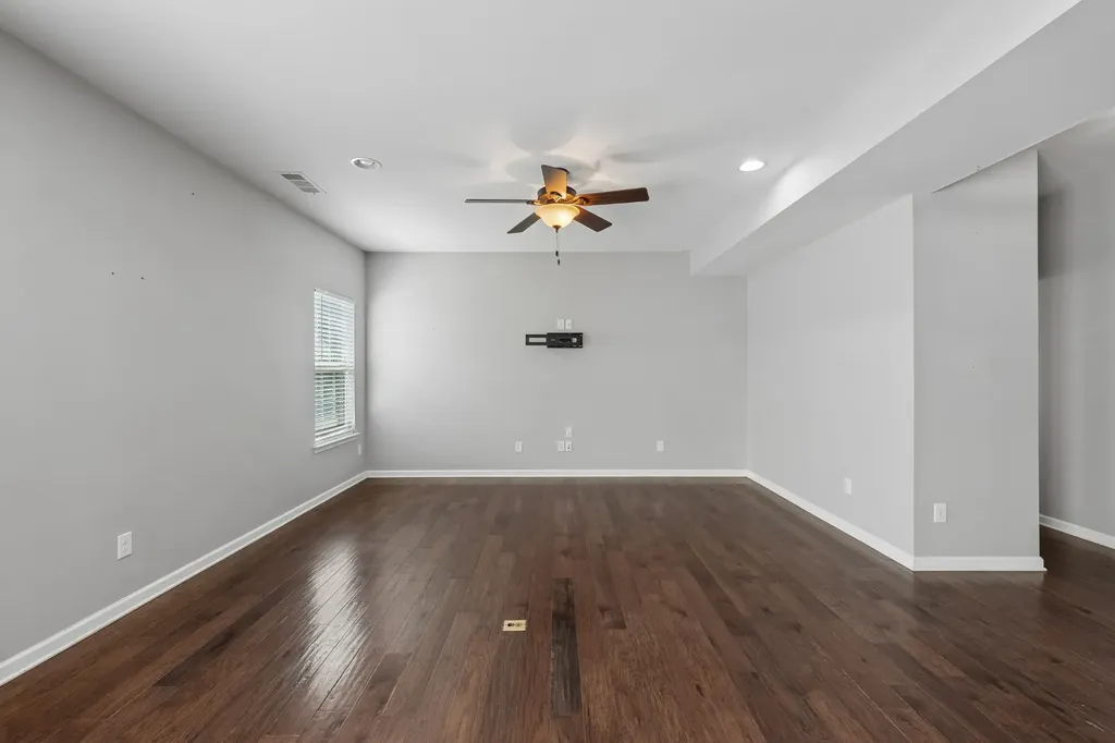 407 Goodman Drive Gallatin TN 37066