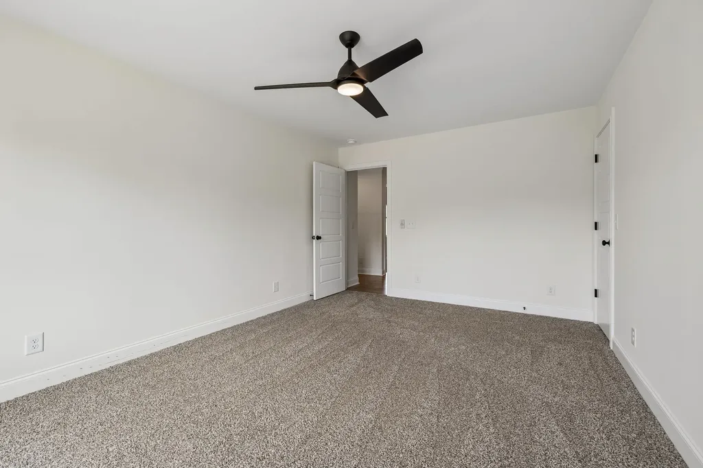 1990 Chicken Road Lebanon TN 37090