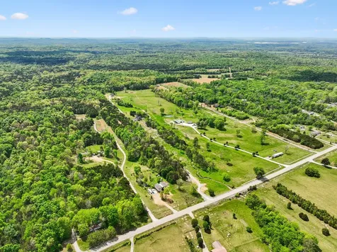 1990 Chicken Road Lebanon TN 37090
