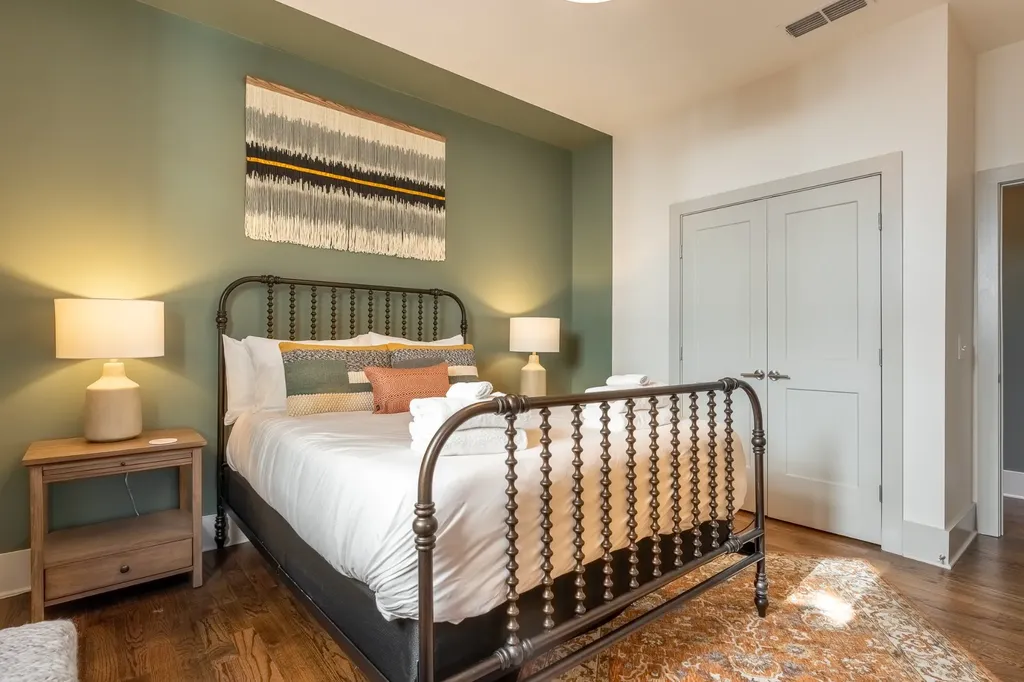 20 Fern Avenue Nashville TN 37207
