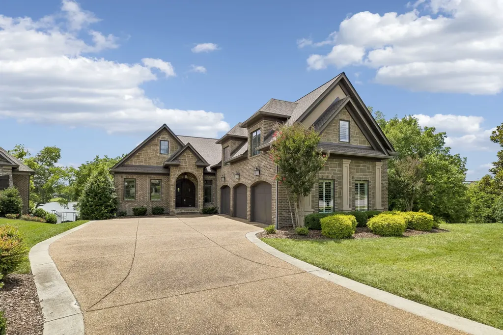 1149 Mccrory Circle Gallatin TN 37066