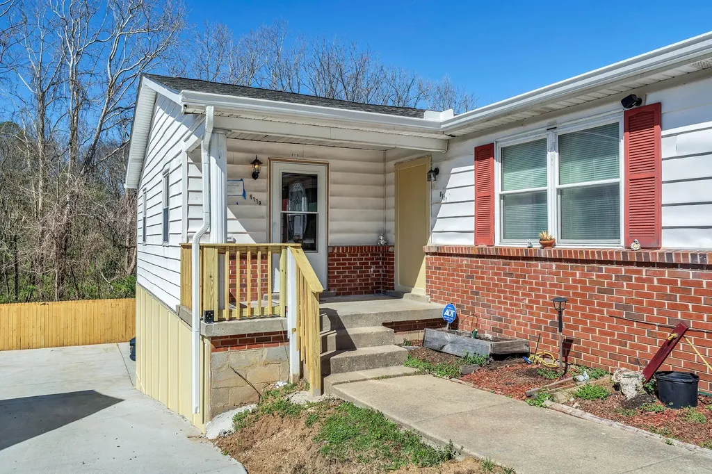 8115 Bonnafair Drive Hermitage TN 37076
