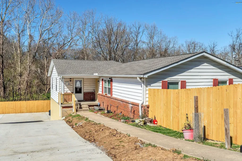 8117 Bonnafair Drive Hermitage TN 37076