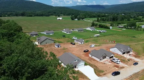 13 Hamby Drive Pelham TN 37366