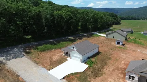 13 Hamby Drive Pelham TN 37366