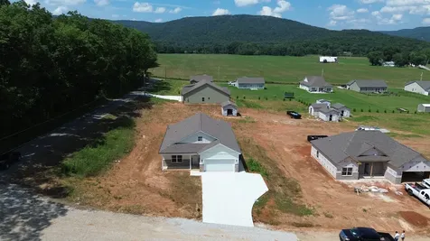 13 Hamby Drive Pelham TN 37366