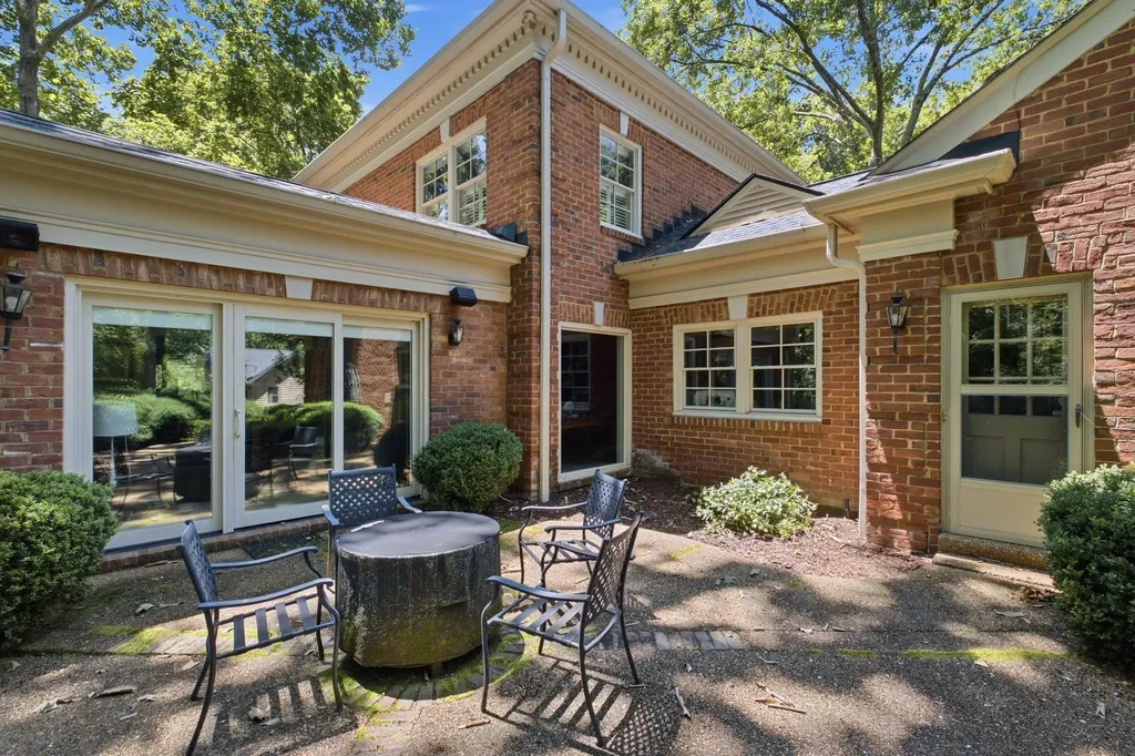 4383 Chickering Lane Nashville TN 37215