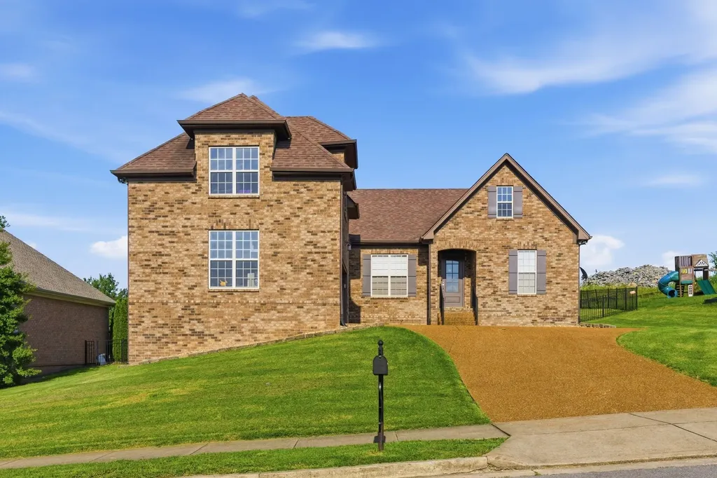 108 Shadowhaven Way N Hendersonville TN 37075
