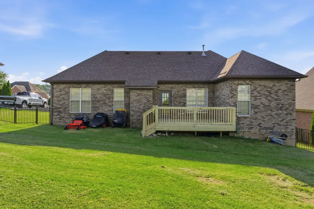 108 Shadowhaven Way N Hendersonville TN 37075