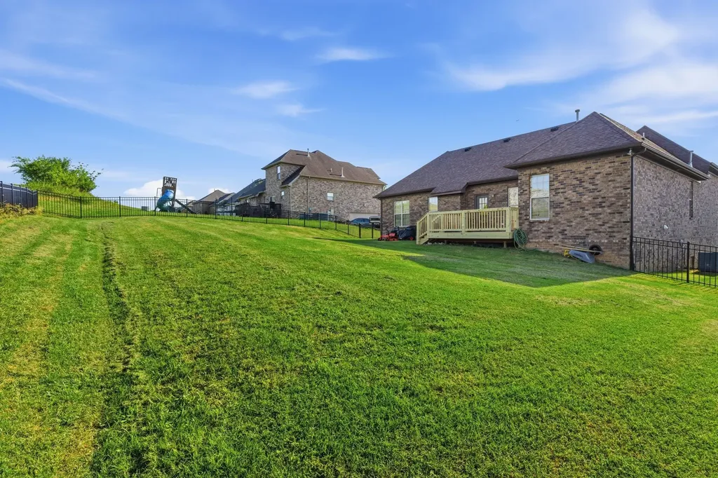 108 Shadowhaven Way N Hendersonville TN 37075