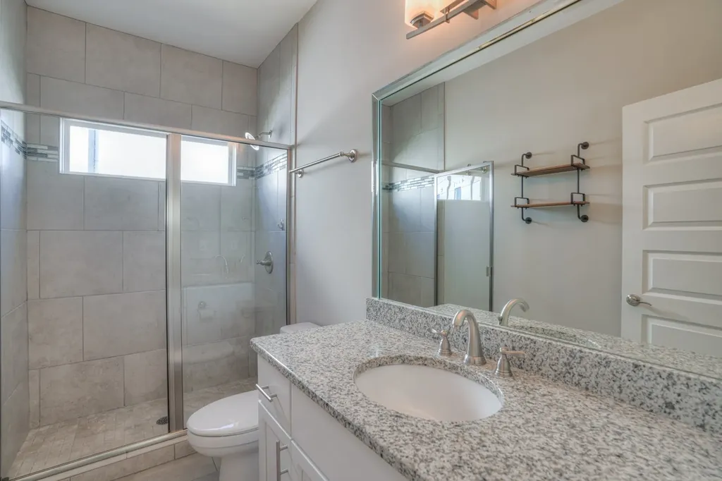 908 Youngs Lane Nashville TN 37207