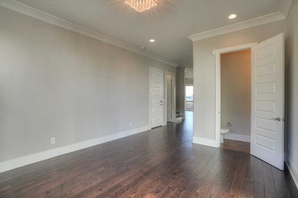 908 Youngs Lane Nashville TN 37207