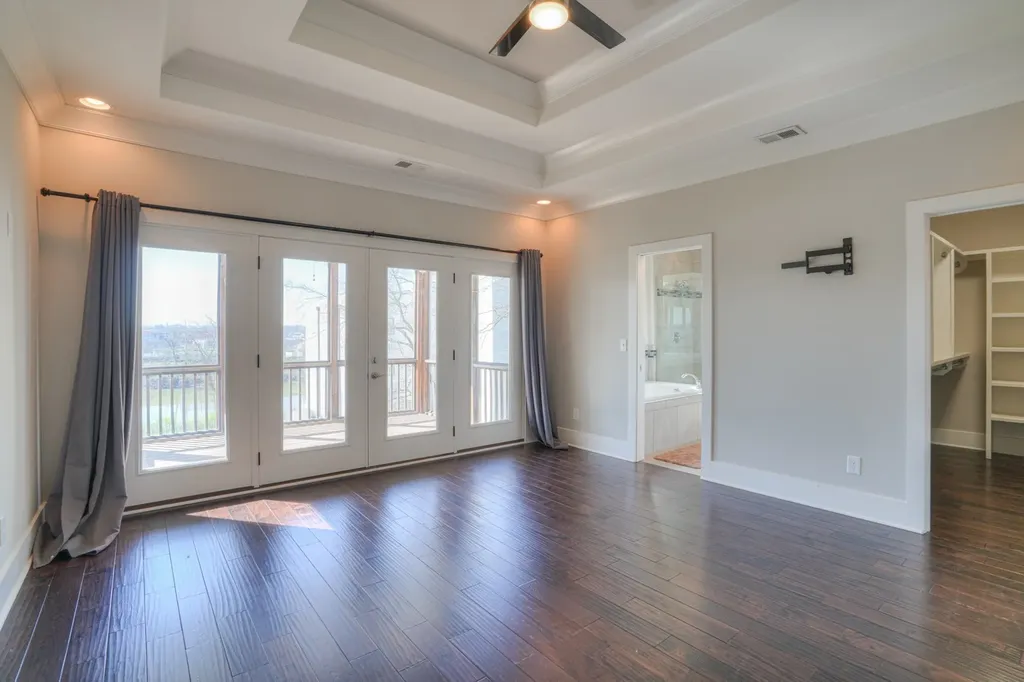 908 Youngs Lane Nashville TN 37207