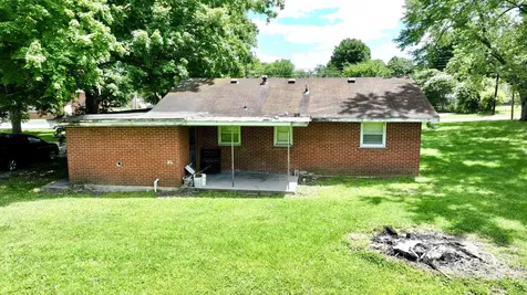 1900 1st Street Ext, E Hopkinsville KY 42240