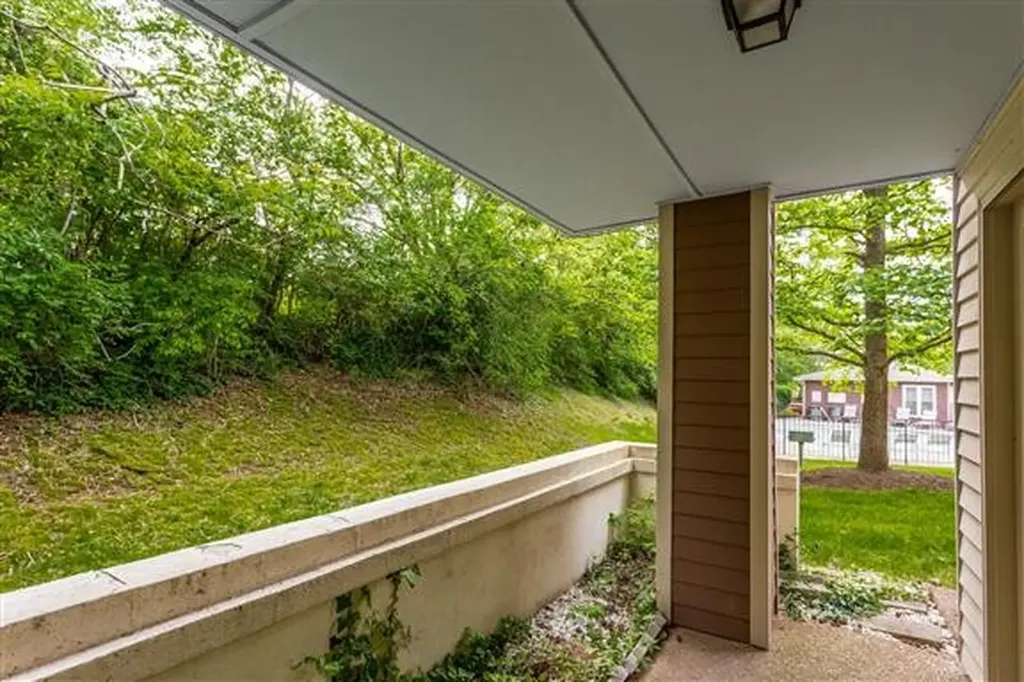 202 Hillsboro Place Nashville TN 37215