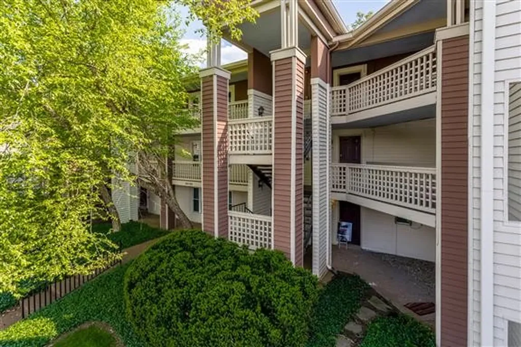 202 Hillsboro Place Nashville TN 37215
