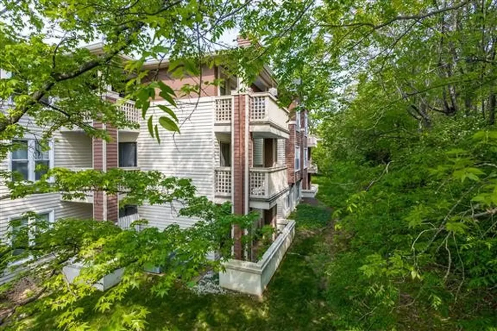 202 Hillsboro Place Nashville TN 37215