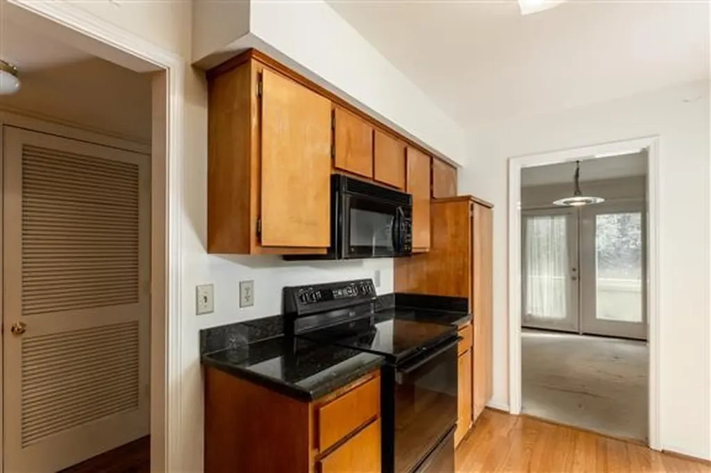 202 Hillsboro Place Nashville TN 37215