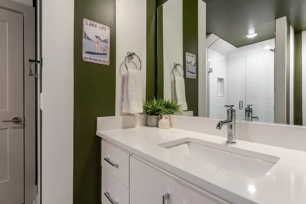 22 Fern Avenue Nashville TN 37207