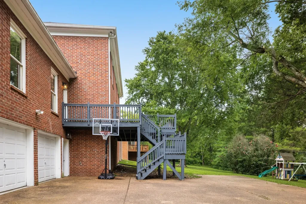 9318 Navaho Drive Brentwood TN 37027