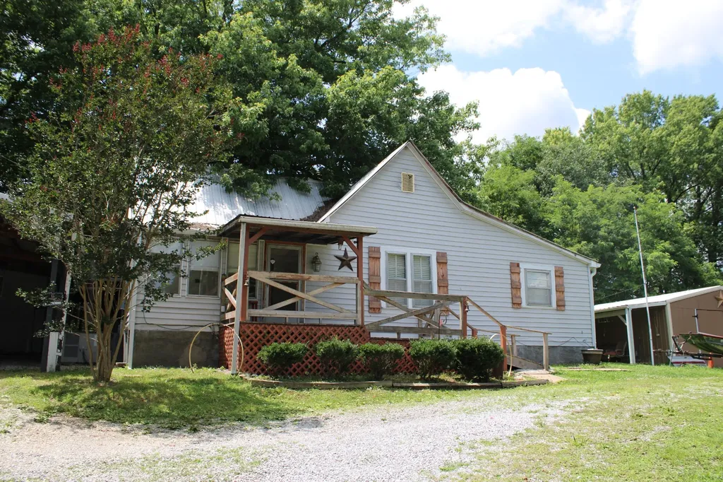 93 W Green Hill Road Mcminnville TN 37110