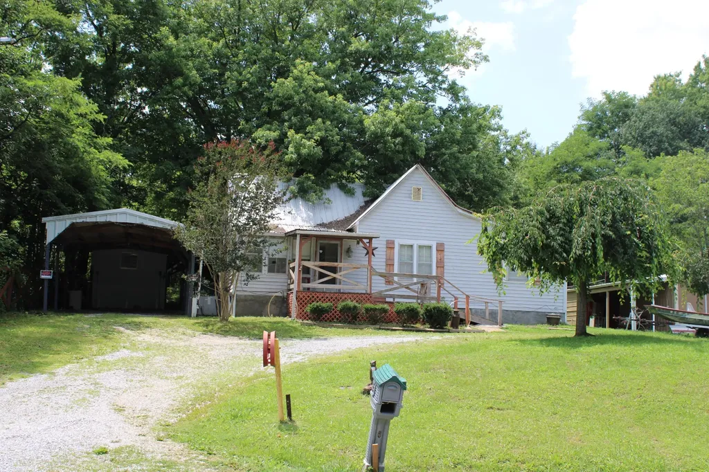 93 W Green Hill Road Mcminnville TN 37110