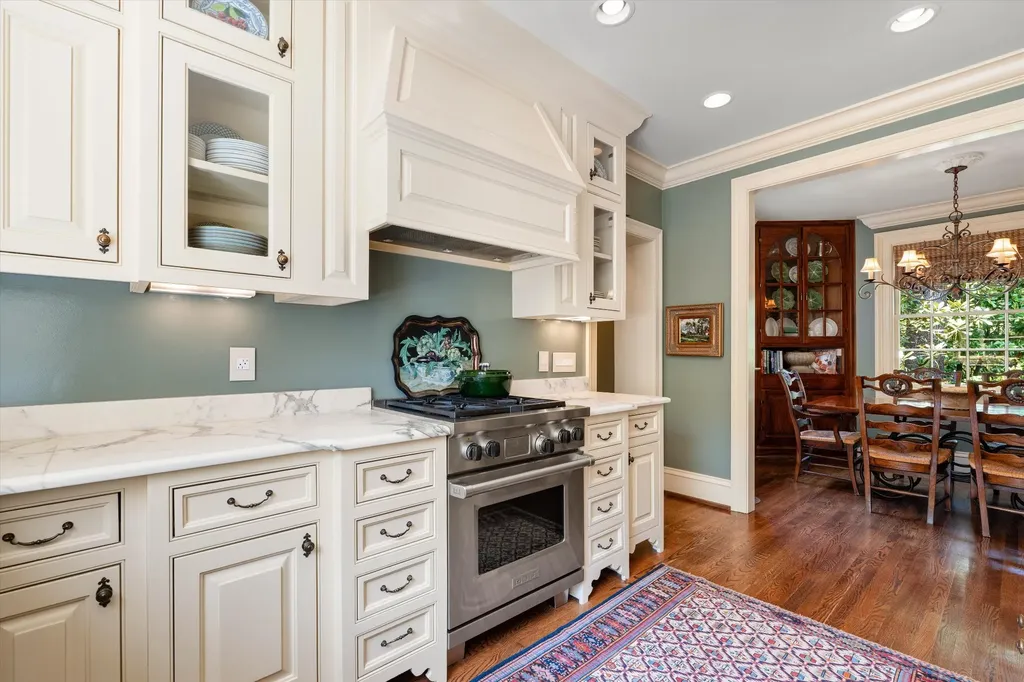 3519 Woodmont Boulevard Nashville TN 37215