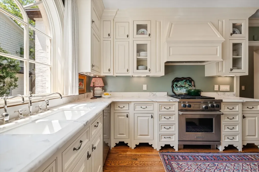 3519 Woodmont Boulevard Nashville TN 37215