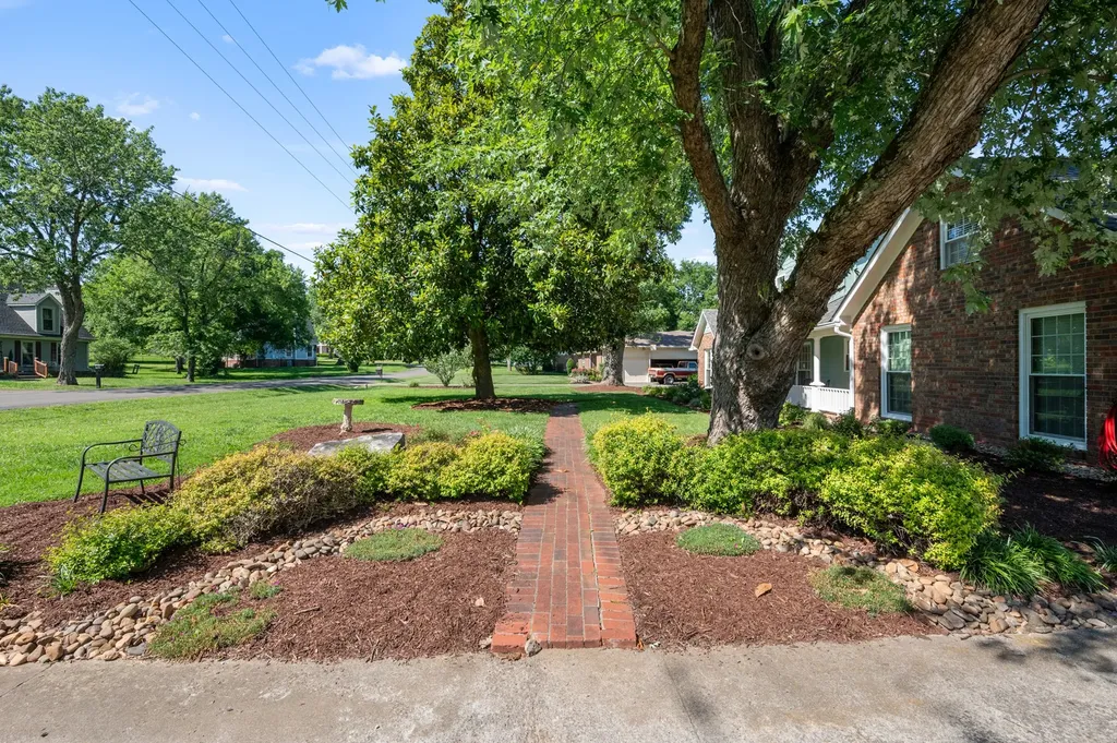 2240 Racquet Club Drive Murfreesboro TN 37128