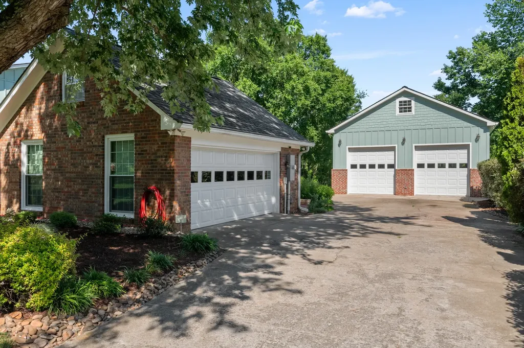 2240 Racquet Club Drive Murfreesboro TN 37128