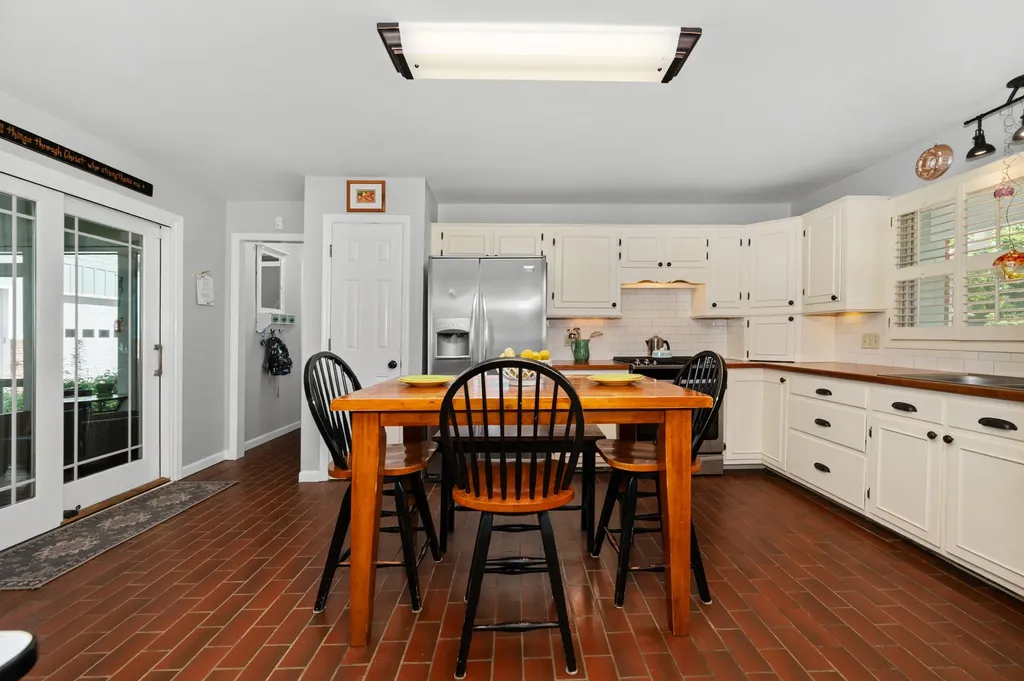 2240 Racquet Club Drive Murfreesboro TN 37128